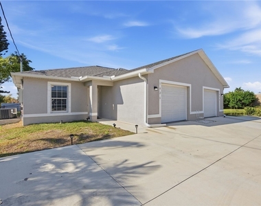 1426/1428 Cape Coral Parkway W - Photo Thumbnail 1