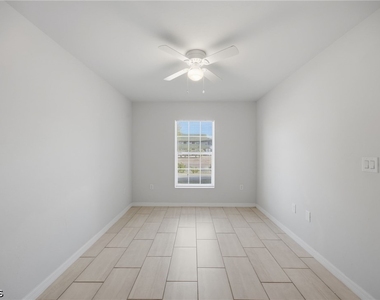 1426/1428 Cape Coral Parkway W - Photo Thumbnail 7