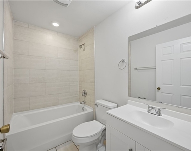 1426/1428 Cape Coral Parkway W - Photo Thumbnail 17