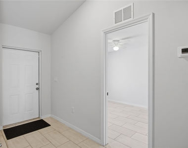 1426/1428 Cape Coral Parkway W - Photo Thumbnail 23