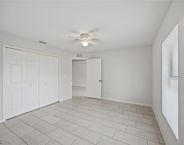 1426/1428 Cape Coral Parkway W - Photo Thumbnail 15