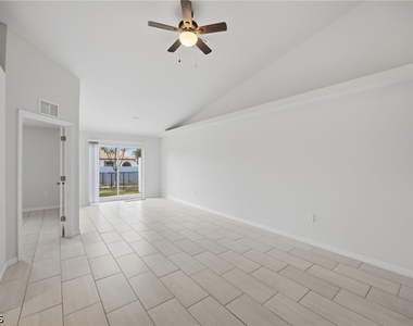 1426/1428 Cape Coral Parkway W - Photo Thumbnail 28
