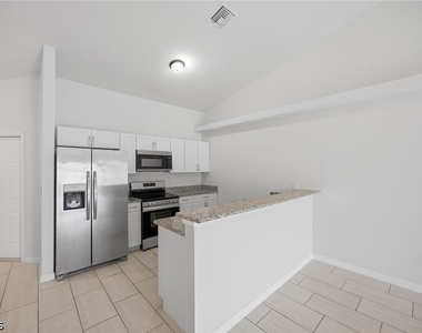 1426/1428 Cape Coral Parkway W - Photo Thumbnail 9