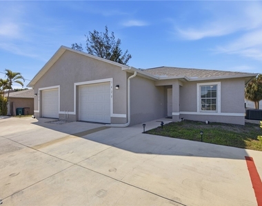 1426/1428 Cape Coral Parkway W - Photo Thumbnail 21