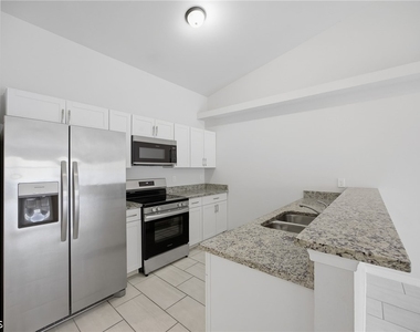 1426/1428 Cape Coral Parkway W - Photo Thumbnail 2