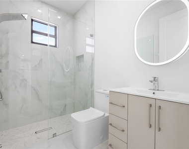 2517 24th Street W - Photo Thumbnail 1