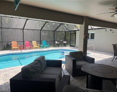 3425 Se 4th Avenue - Photo Thumbnail 4