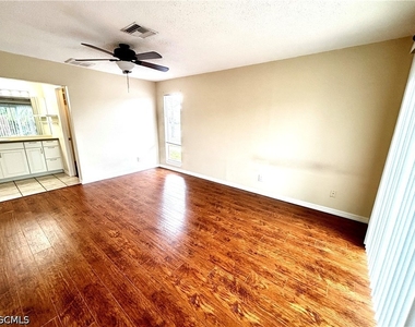 5660 Foxlake Drive - Photo Thumbnail 10