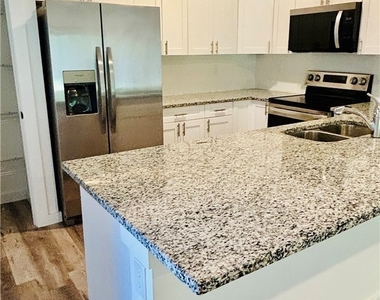 408 Tudor Drive - Photo Thumbnail 13