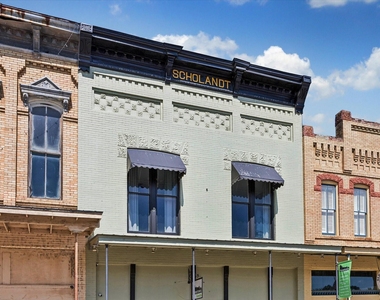 1008 Milam Street - Photo Thumbnail 2