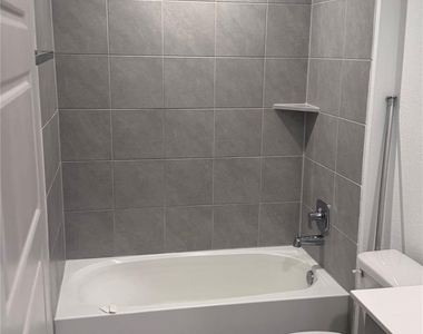 7807 Cattleman Valley Drive - Photo Thumbnail 17