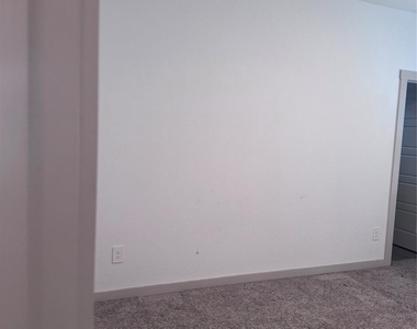 7807 Cattleman Valley Drive - Photo Thumbnail 9