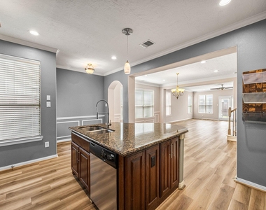 5309 Nolda Street - Photo Thumbnail 4