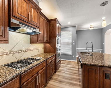 5309 Nolda Street - Photo Thumbnail 5