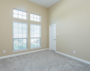 7810 Deep Green Drive - Photo Thumbnail 25