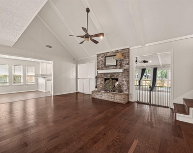 14507 Ravenhurst Lane - Photo Thumbnail 9