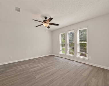 14507 Ravenhurst Lane - Photo Thumbnail 36