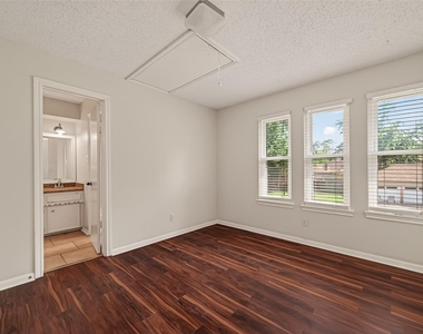 14507 Ravenhurst Lane - Photo Thumbnail 33