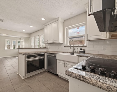 14507 Ravenhurst Lane - Photo Thumbnail 14