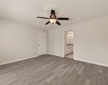 14507 Ravenhurst Lane - Photo Thumbnail 38