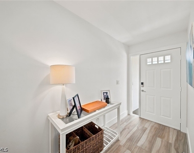 544 10th Avenue S - Photo Thumbnail 2