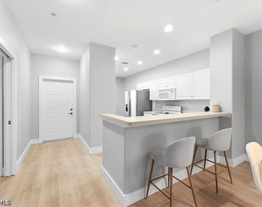 8259 Parkstone Place - Photo Thumbnail 7