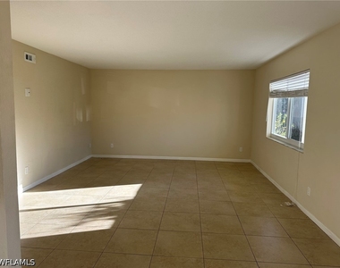 4621 Bayshore Drive - Photo Thumbnail 6