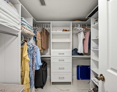 9103 Vanderbilt Drive - Photo Thumbnail 15