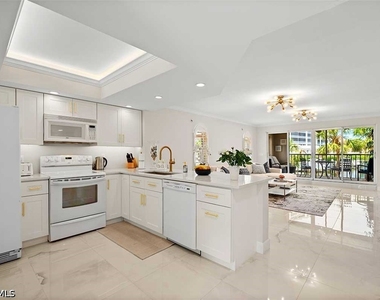 9103 Vanderbilt Drive - Photo Thumbnail 8