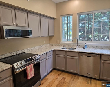 42 Birchwood - Photo Thumbnail 18