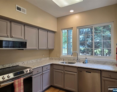 42 Birchwood - Photo Thumbnail 8