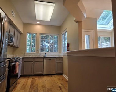 42 Birchwood - Photo Thumbnail 5