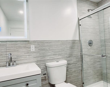30 Howe - Photo Thumbnail 8