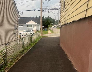 222 Union - Photo Thumbnail 3