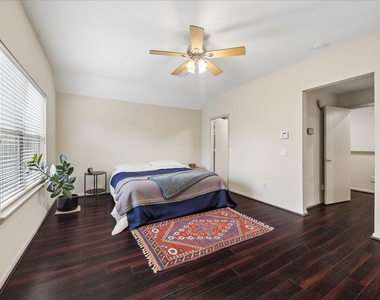 5218 Petty Street - Photo Thumbnail 4