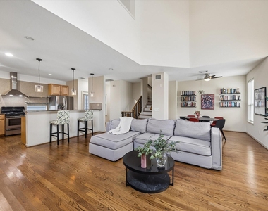 5218 Petty Street - Photo Thumbnail 9