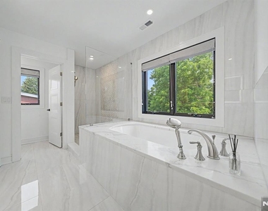 67 Westervelt - Photo Thumbnail 24
