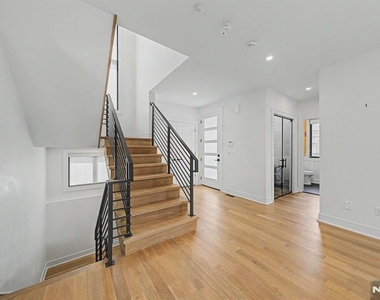 67 Westervelt - Photo Thumbnail 2