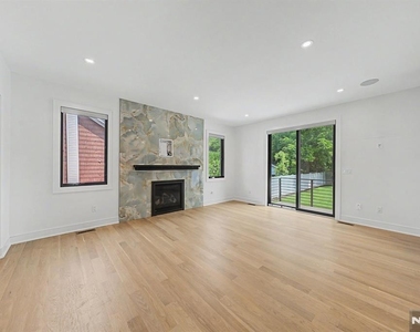 67 Westervelt - Photo Thumbnail 11