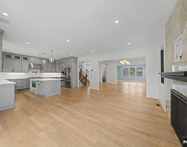 67 Westervelt - Photo Thumbnail 13