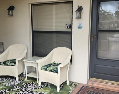 192 Fox Glen Drive - Photo Thumbnail 1