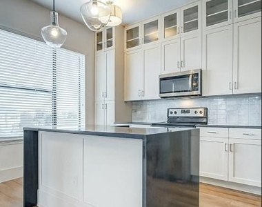 1508 Blodgett Street - Photo Thumbnail 5