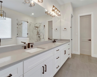 73 Wyndemere Drive - Photo Thumbnail 11