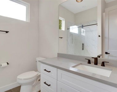 73 Wyndemere Drive - Photo Thumbnail 15