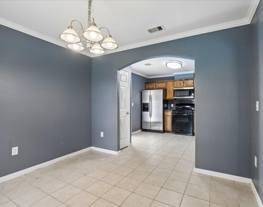 118 Tower Drive - Photo Thumbnail 3