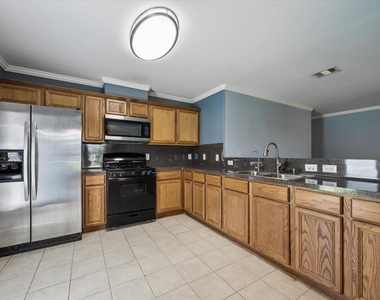 118 Tower Drive - Photo Thumbnail 5