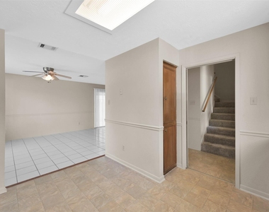1603 Hazelwood Street Street - Photo Thumbnail 4