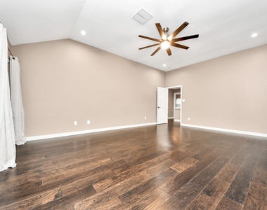 3210 Shadowwalk Drive - Photo Thumbnail 35