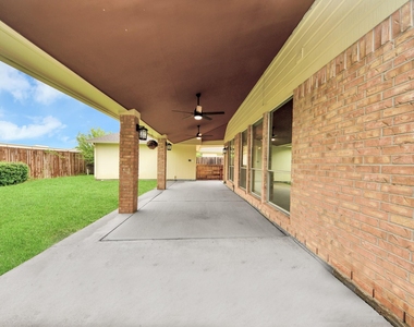 3210 Shadowwalk Drive - Photo Thumbnail 40