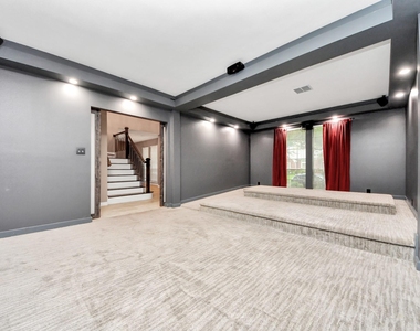 3210 Shadowwalk Drive - Photo Thumbnail 15